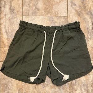 NWOT Kiabi Women’s Shorts Khaki Green Drawstring High Waist Size 10